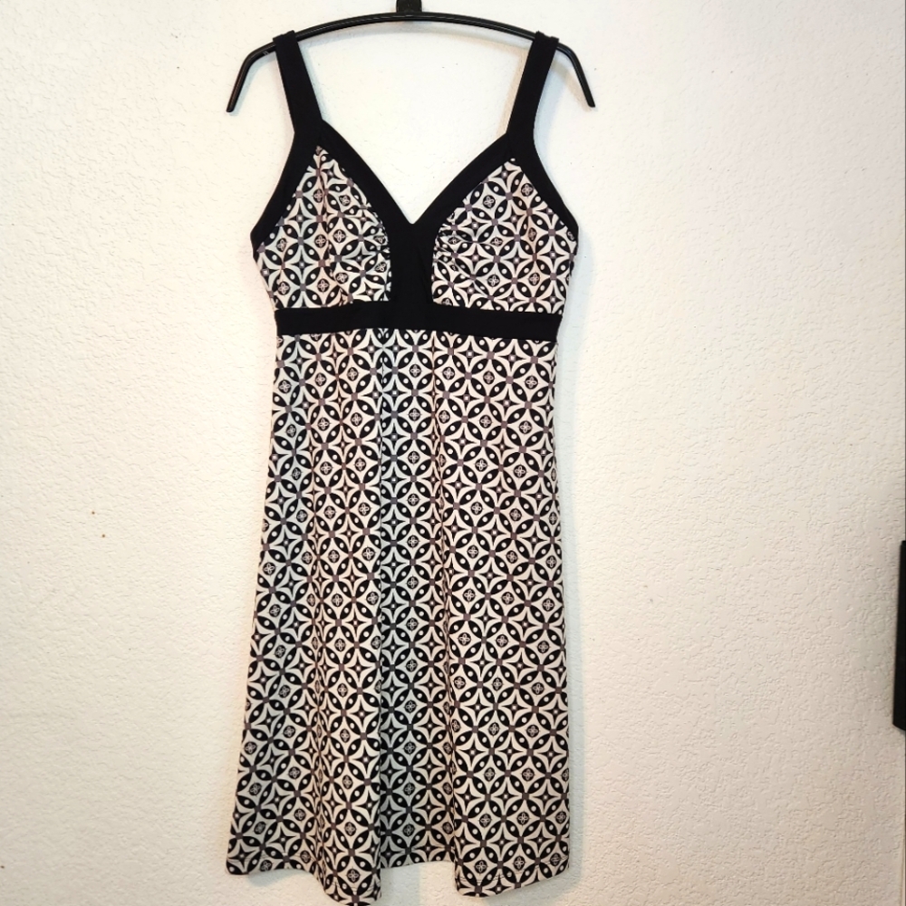 Patagonia Black and‎ White Patterned Knit Sun Dress, Size M